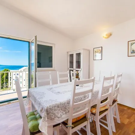 Slavena Gradac (Split-Dalmatia)