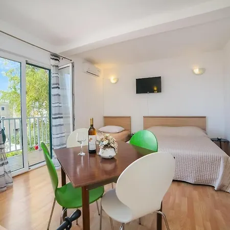 Slavena Guest house