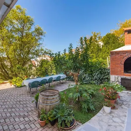 Slavena Guest house