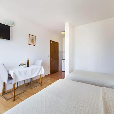 Slavena Guest house