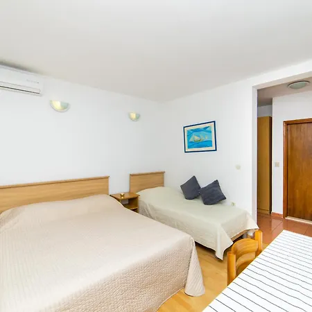 Guest house Slavena *