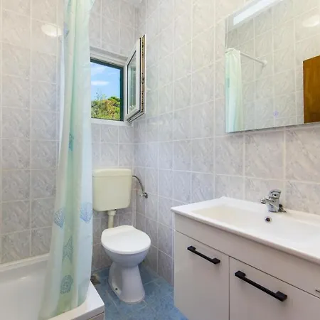 Slavena Guest house