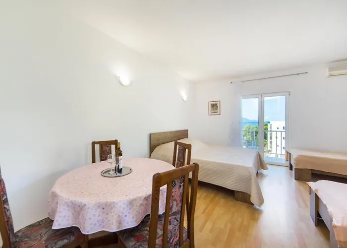 Slavena 3* Gradac (Split-Dalmatia)