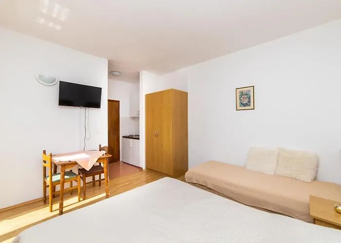 Slavena 3* Gradac (Split-Dalmatia)