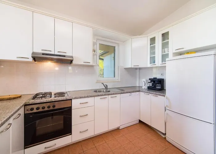 Slavena 3* Gradac (Split-Dalmatia)