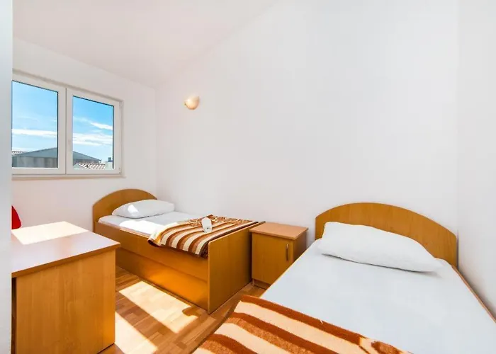 Slavena Gradac (Split-Dalmatia)